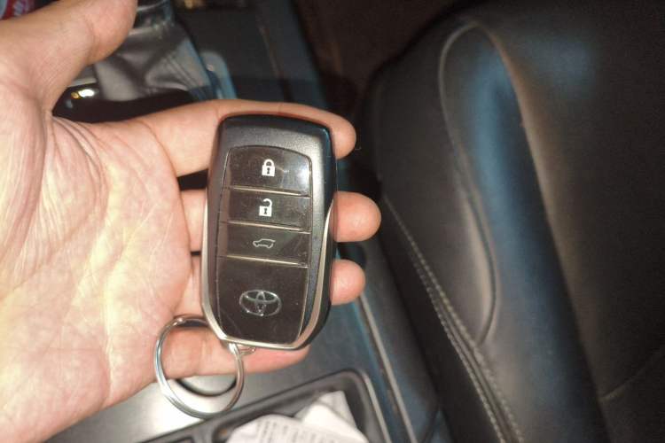 Used Toyota Prado 2016 2.7L Automatic Standard Edition Vehicle Key