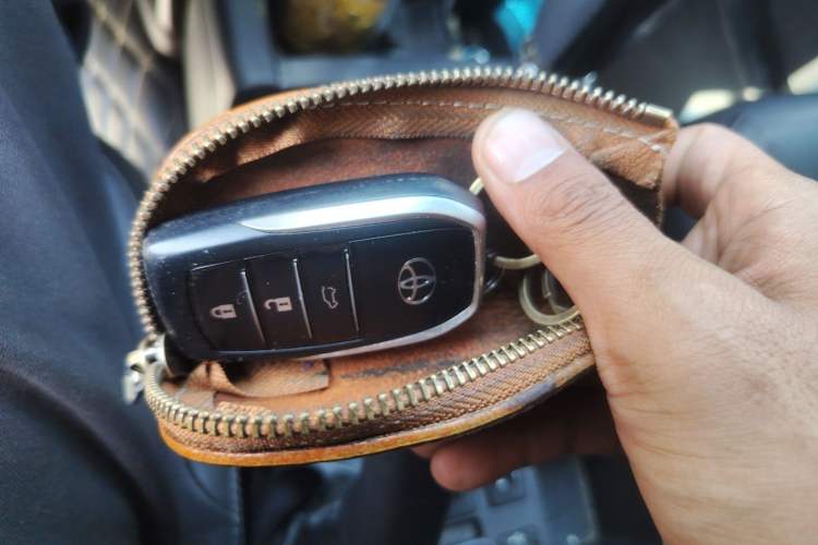 Used Toyota Prado 2016 2.7L Automatic Standard Edition Vehicle Key
