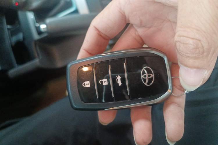 Used Toyota Prado 2016 2.7L Automatic Luxury Edition Vehicle Key