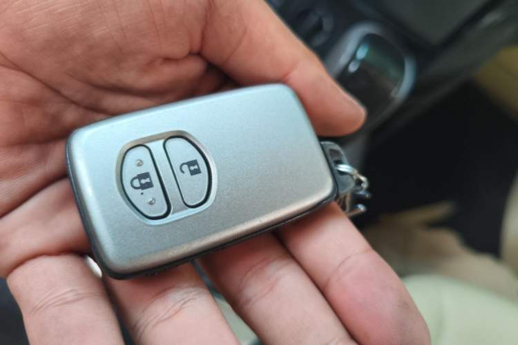 Used Toyota Prado 2016 4.0L 7-Seater Gasoline Middle East Version Vehicle Key