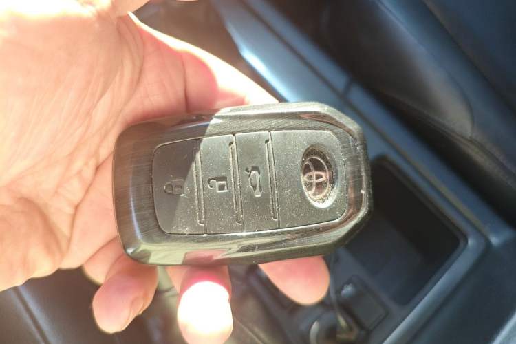 Used Toyota Prado 2016 2.7L Automatic Standard Edition Vehicle Key