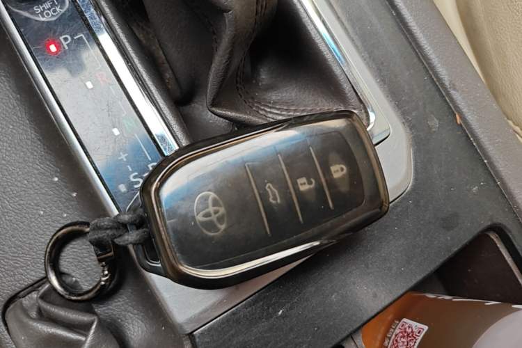 Used Toyota Prado 2016 2.7L Automatic Standard Edition Vehicle Key