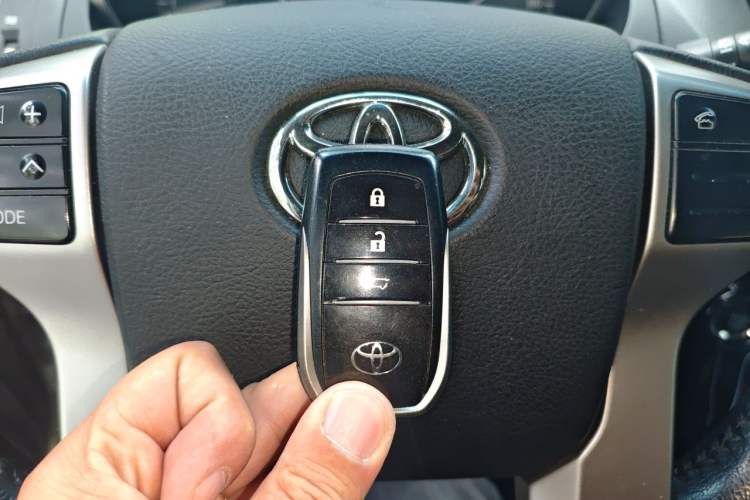 Used Toyota Prado  Vehicle Key