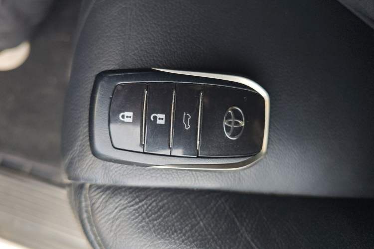 Used Toyota Prado 2016 2.7L Automatic Standard Edition Vehicle Key