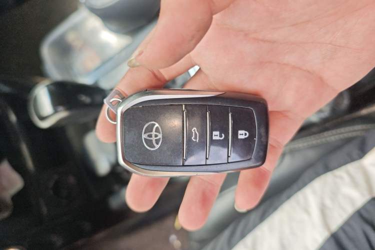 Used Toyota Prado 2016 2.7L Automatic Standard Edition Vehicle Key