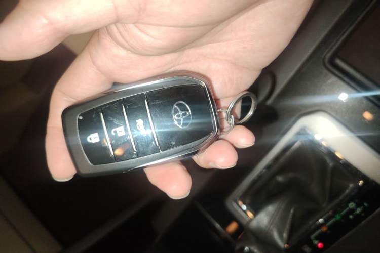 Used Toyota Prado 2016 2.7L Automatic Standard Edition Vehicle Key