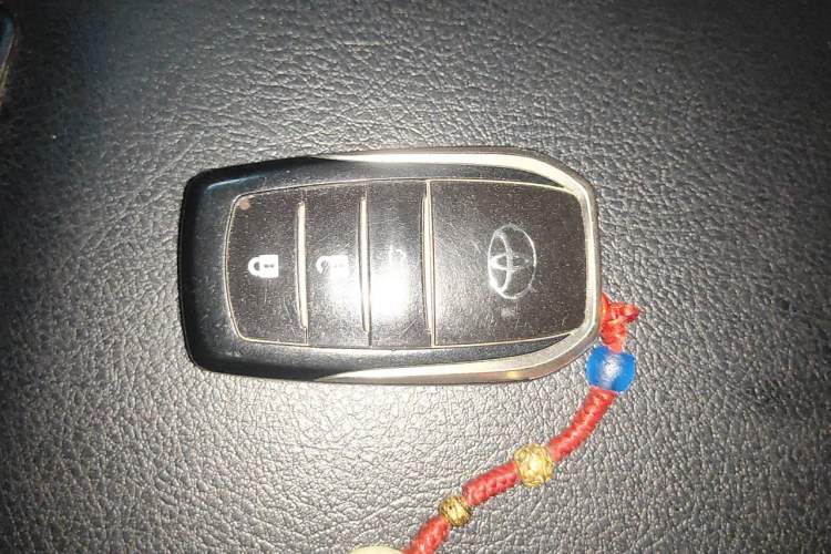 Used Toyota Prado 2016 2.7L Automatic Standard Edition Vehicle Key