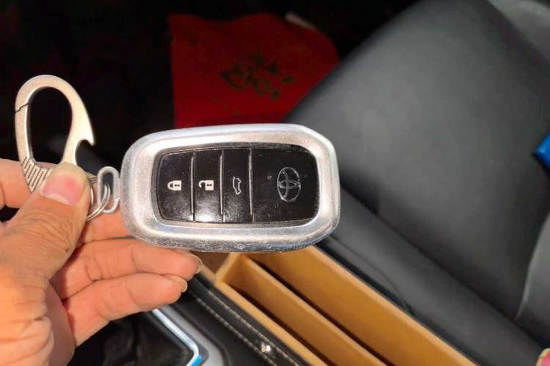 Used Toyota Prado 2016 2.7L Automatic Standard Edition Vehicle Key