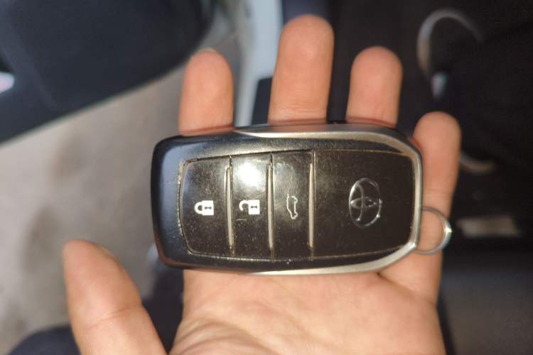 Used Toyota Prado 2016 2.7L Automatic Standard Edition Vehicle Key