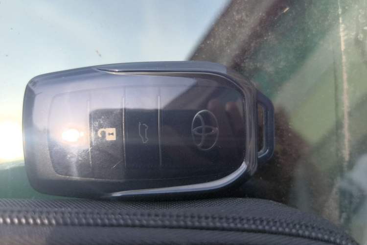 Used Toyota Prado 2016 2.7L Automatic Standard Edition Vehicle Key