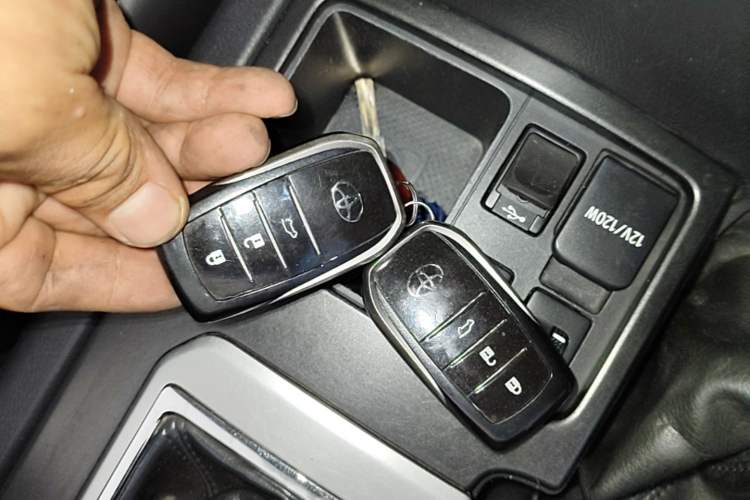 Used Toyota Prado 2016 2.7L Automatic Luxury Edition Vehicle Key
