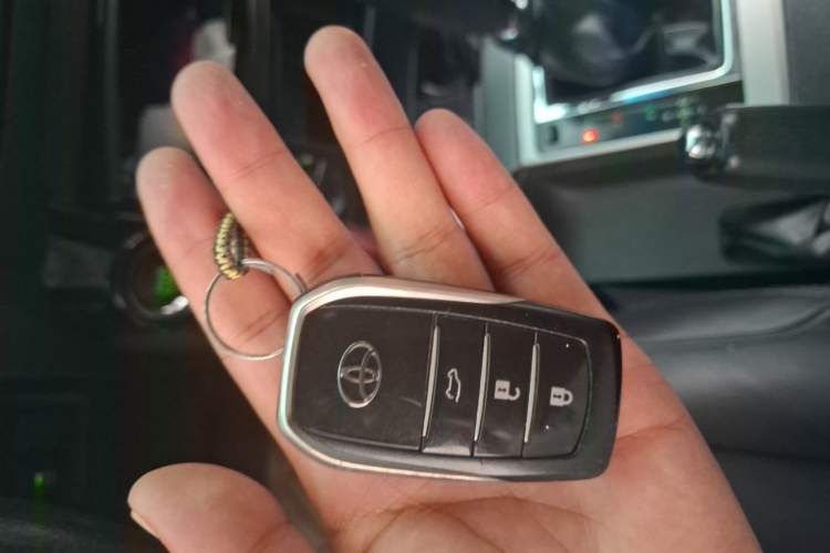 Used Toyota Prado 2016 2.7L Automatic Luxury Edition Vehicle Key