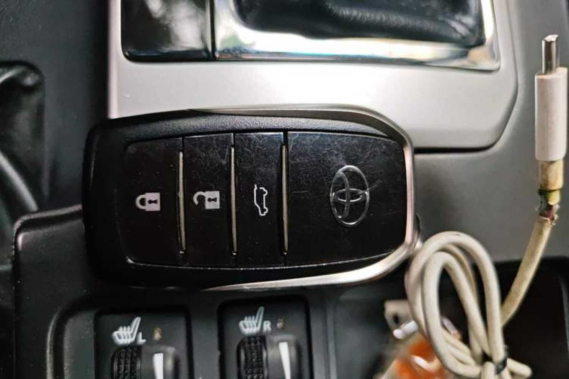 Used Toyota Prado 2016 3.5L Automatic TX-L Vehicle Key
