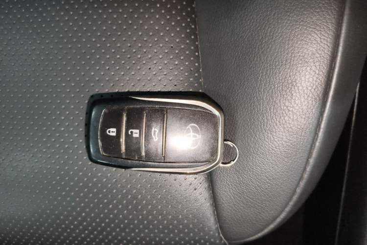 Used Toyota Prado 2016 2.7L Automatic Standard Edition Vehicle Key
