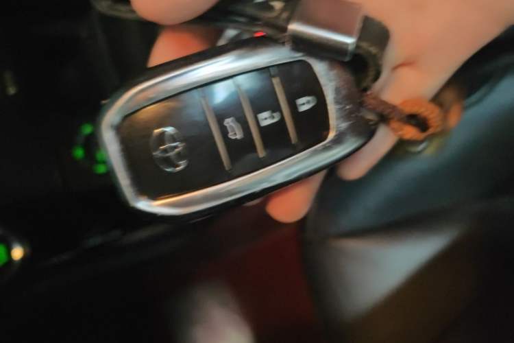 Used Toyota Prado 2016 2.7L Automatic Standard Edition Vehicle Key