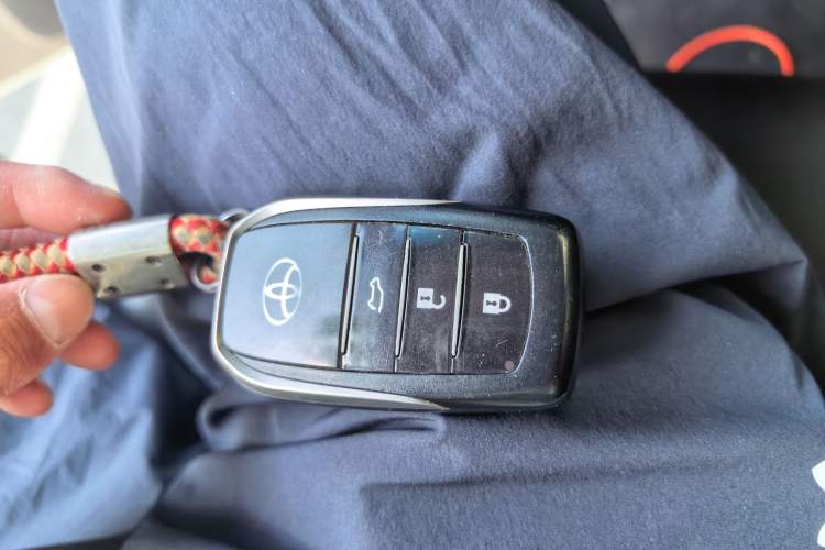 Used Toyota Prado 2016 2.7L Automatic Luxury Edition Vehicle Key