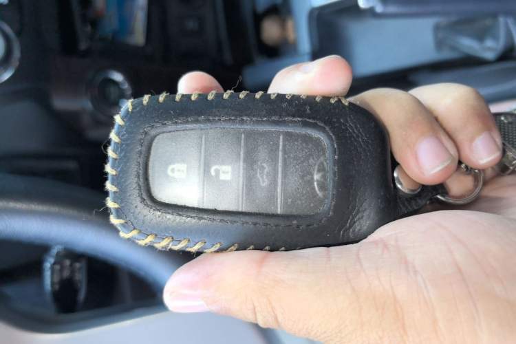 Used Toyota Prado 2016 3.5L Automatic TX-L NAVI Vehicle Key