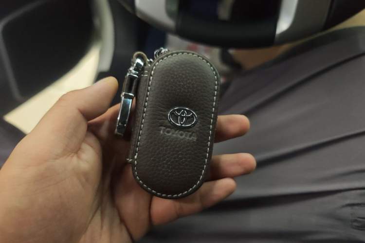 Used Toyota Prado 2016 2.7L Automatic Luxury Edition Vehicle Key