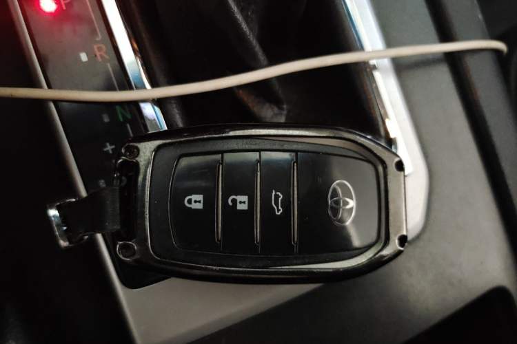 Used Toyota Prado 2016 2.7L Automatic Standard Edition Vehicle Key