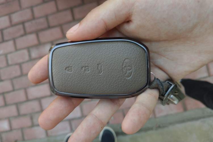 Used Toyota Prado 2016 2.7L Automatic Luxury Edition Vehicle Key