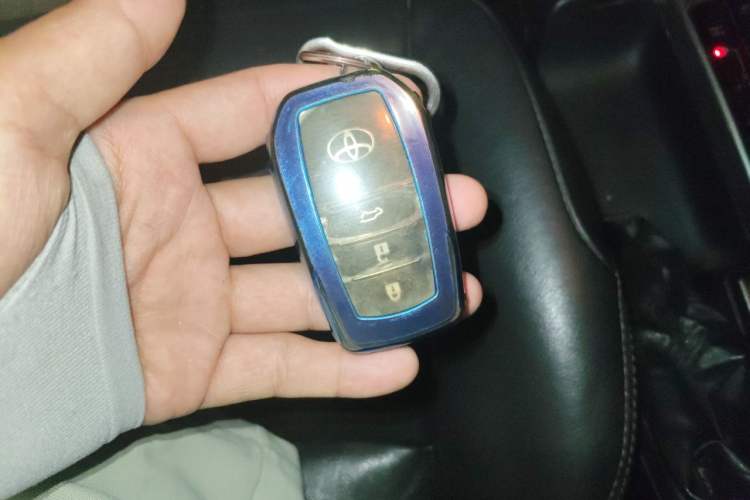 Used Toyota Prado 2016 2.7L Automatic Standard Edition Vehicle Key