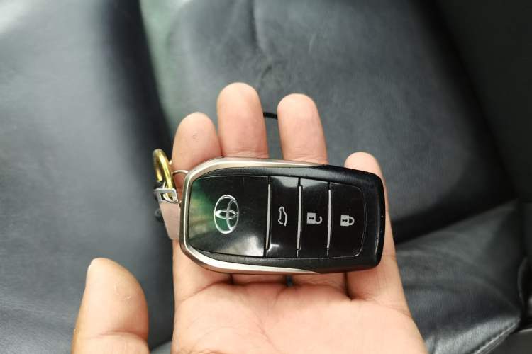 Used Toyota Prado 2016 2.7L Automatic Standard Edition Vehicle Key