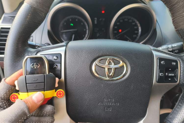 Used Toyota Prado 2016 3.5L Automatic TX-L NAVI Vehicle Key