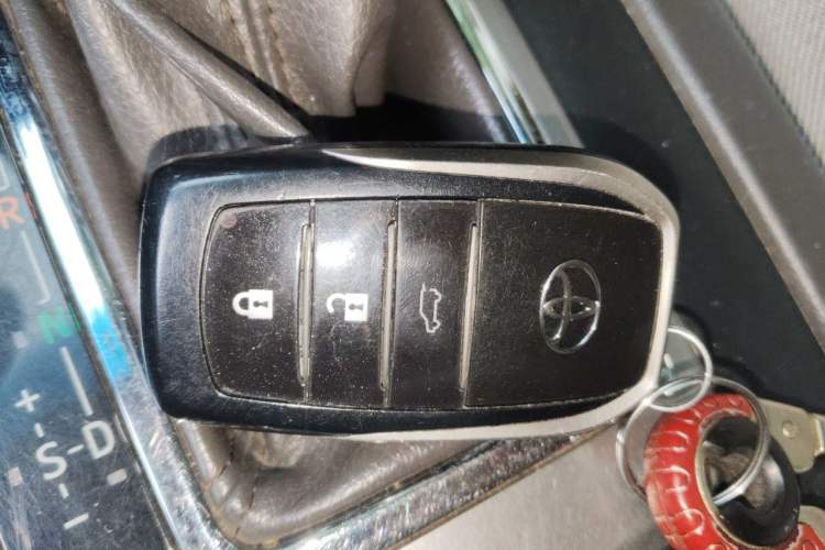 Used Toyota Prado 2016 3.5L Automatic TX-L Vehicle Key