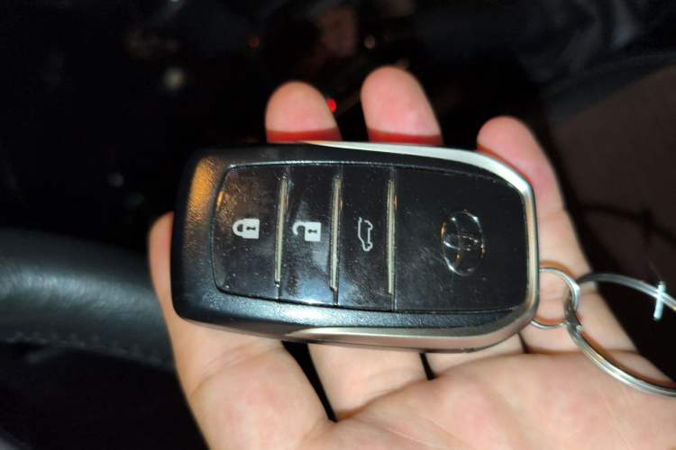 Used Toyota Prado 2016 2.7L Automatic Standard Edition Vehicle Key