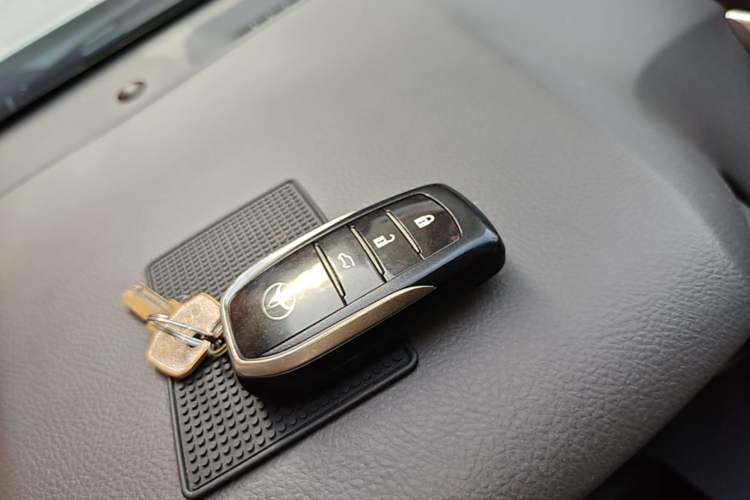Used Toyota Prado 2016 2.7L Automatic Standard Edition Vehicle Key