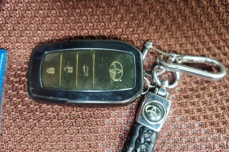 Used Toyota Prado 2016 2.7L Automatic Standard Edition Vehicle Key
