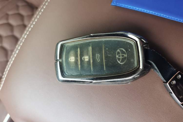 Used Toyota Prado 2016 2.7L Automatic Standard Edition Vehicle Key