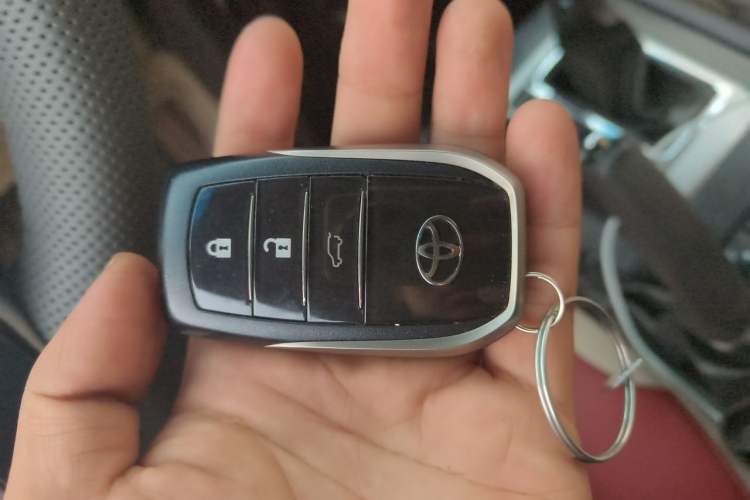 Used Toyota Prado 2016 2.7L Automatic Standard Edition Vehicle Key