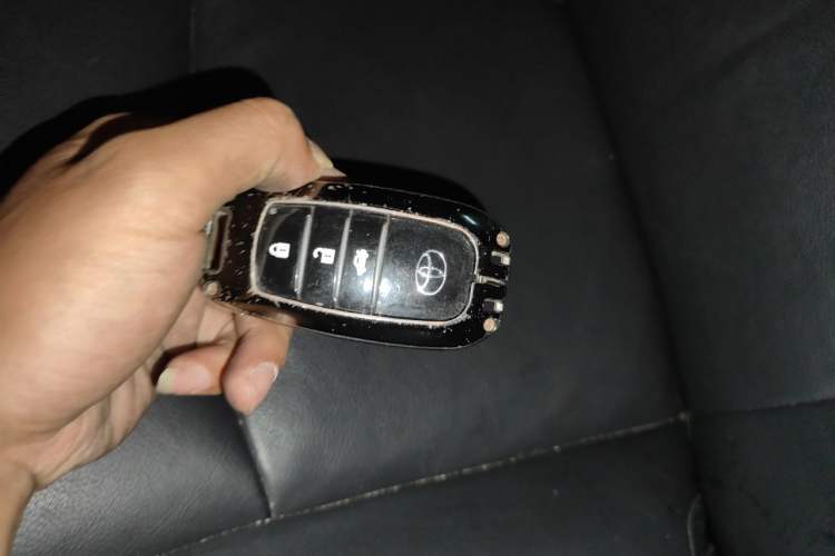 Used Toyota Prado 2016 2.7L Automatic Standard Edition Vehicle Key