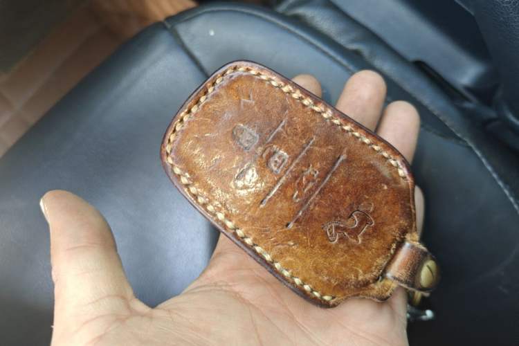 Used Toyota Prado 2016 3.5L Automatic TX-L Vehicle Key