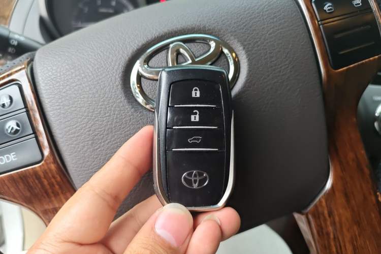 Used Toyota Prado 2016 2.7L Automatic Standard Edition Vehicle Key