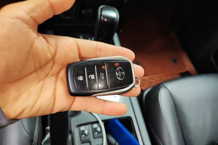 Used Toyota Prado 2016 2.7L Automatic Standard Edition Vehicle Key