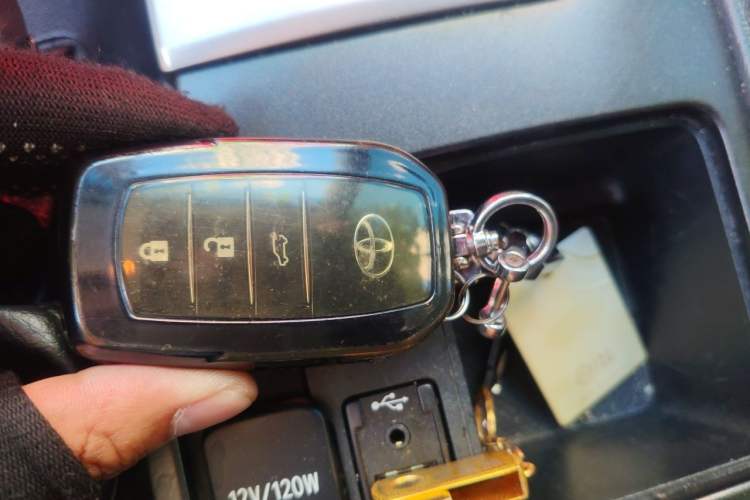 Used Toyota Prado 2016 2.7L Automatic Standard Edition Vehicle Key