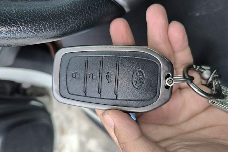 Used Toyota Prado 2016 3.5L Automatic TX-L NAVI Vehicle Key