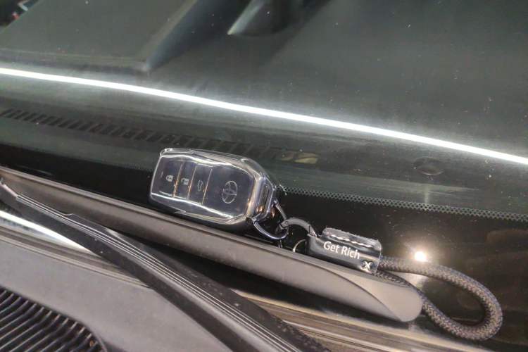 Used Toyota Prado 2016 3.5L Automatic TX-L Vehicle Key