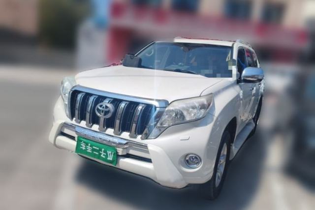 Used Toyota Prado Toyota Prado, registered in 2017, gasoline, 2.7-liter, automatic transmission, 7 seats (parallel import).