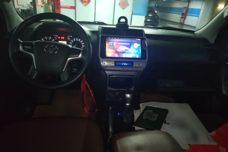 Used Toyota Prado  Center Console