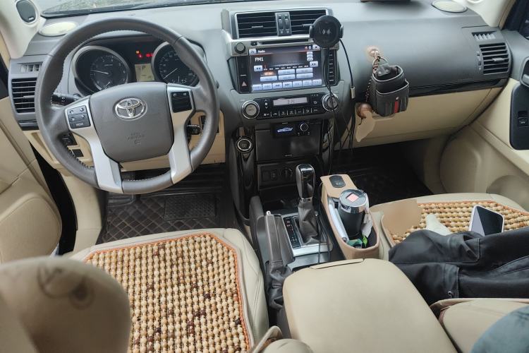 Used Toyota Prado  Center Console
