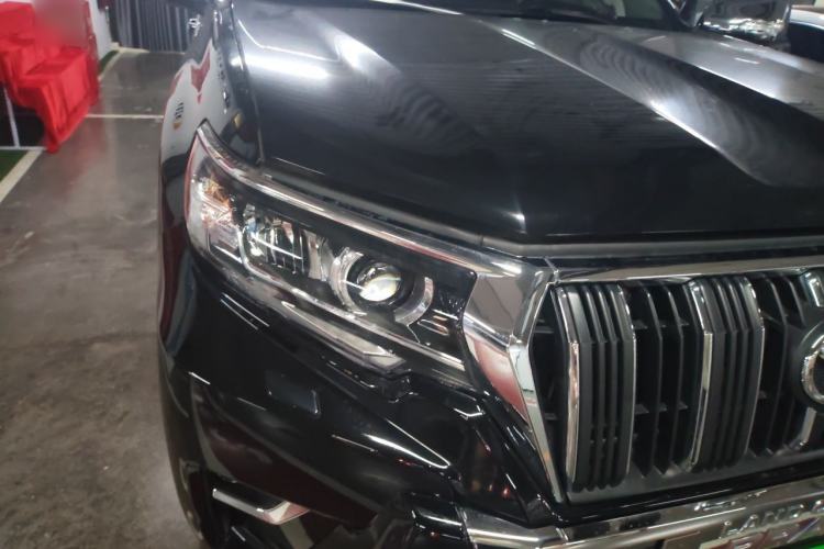 Used Toyota Prado  Right Front Headlight