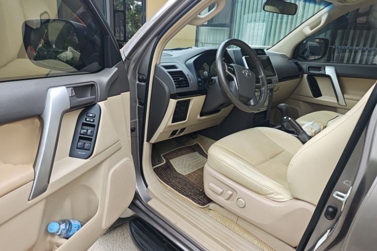 Used Toyota Prado 2017 4000 TXL Dual Airbags Side-Mounted – Middle East Version Driver Seat
