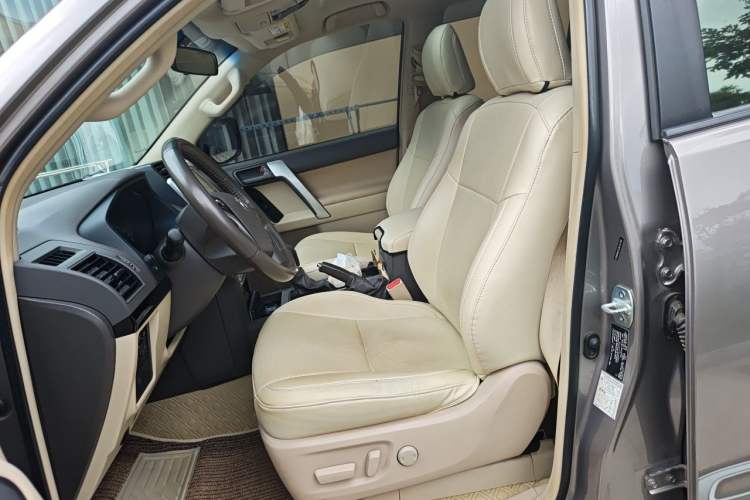 Used Toyota Prado 2017 4000 TXL Dual Airbags Side-Mounted – Middle East Version Left Front Seat