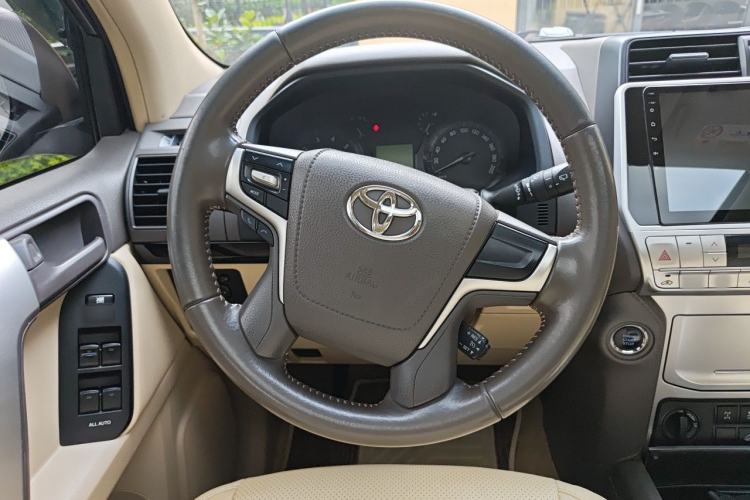 Used Toyota Prado 2017 4000 TXL Dual Airbags Side-Mounted – Middle East Version Steering Wheel