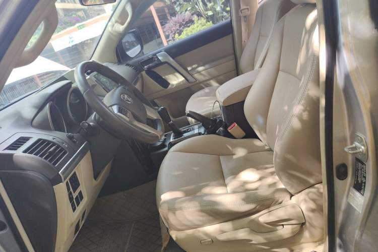 Used Toyota Prado 2017 4000 TXL Dual Airbags Side-Mounted – Middle East Version Left Front Seat