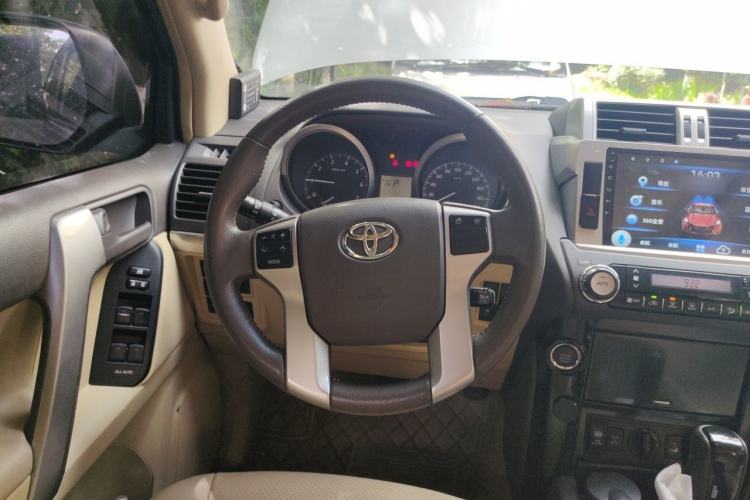 Used Toyota Prado 2017 4000 TXL Dual Airbags Side-Mounted – Middle East Version Steering Wheel