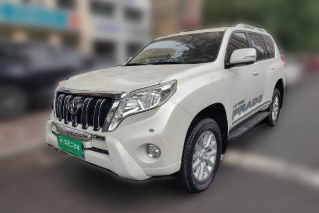Toyota Prado 2017 Prado, 4.0L gasoline, 7 seats, automatic, luggage carrier مستعملة